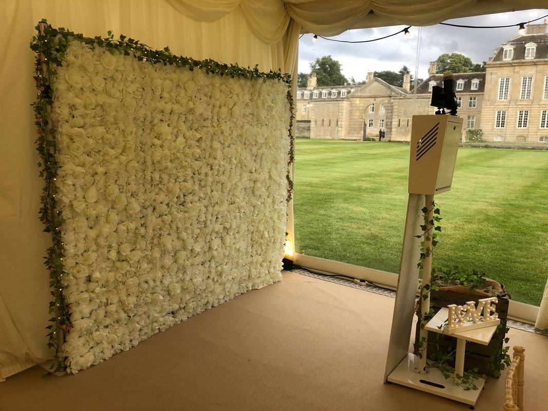 Wedding-Selfie-Pod-Hire