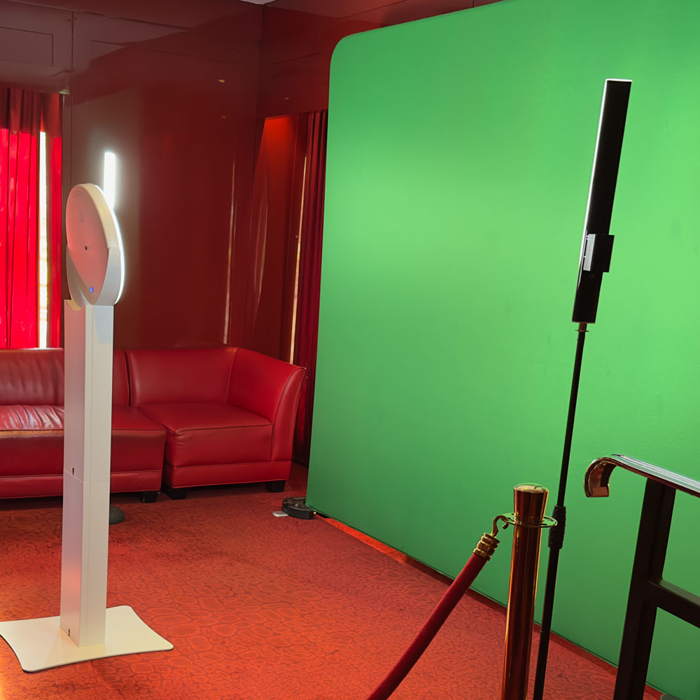Green-Screen-GIF-Booth
