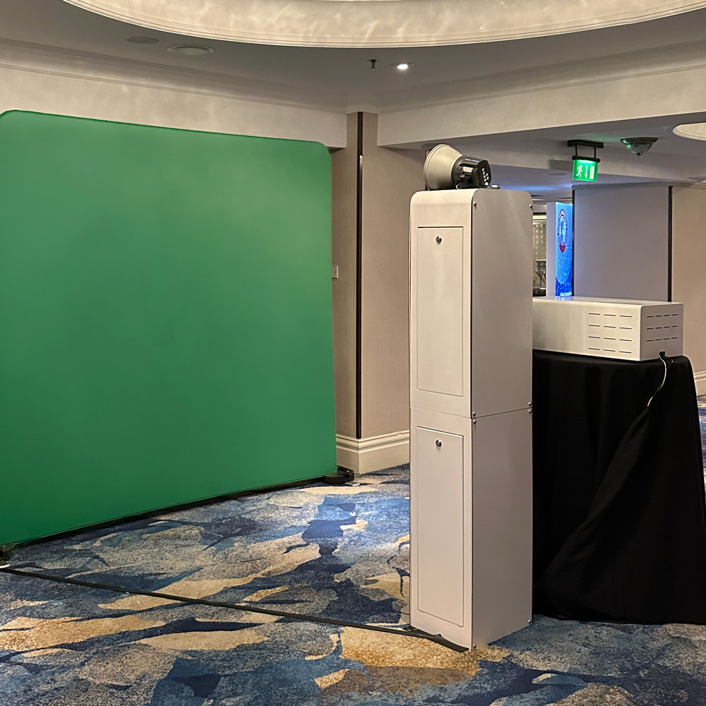 Green-Screen-Photo-Booth-Setup