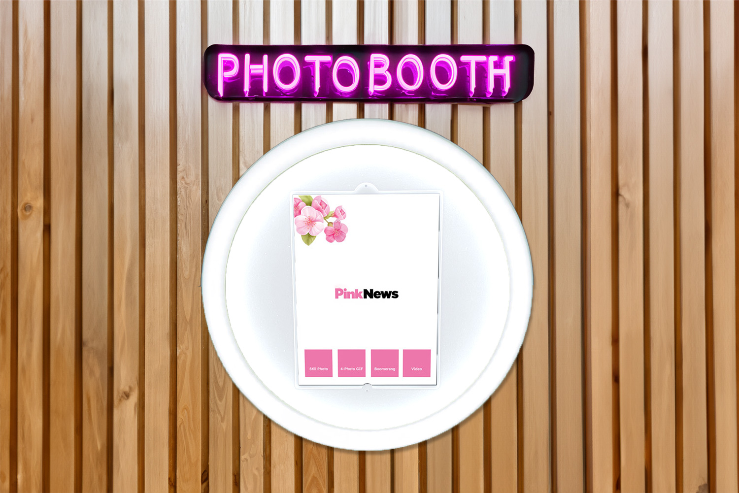 Wall-Mounted-GIF-Booth